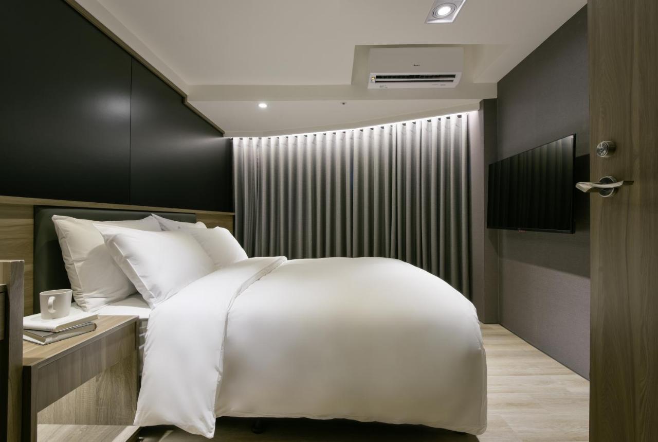 Autumn Willow Hotel Taichung Exterior photo