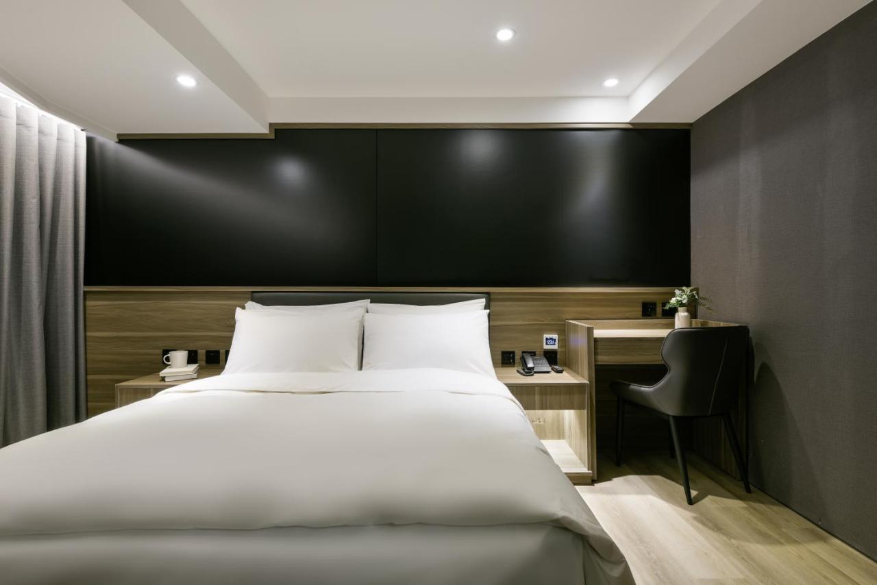 Autumn Willow Hotel Taichung Exterior photo