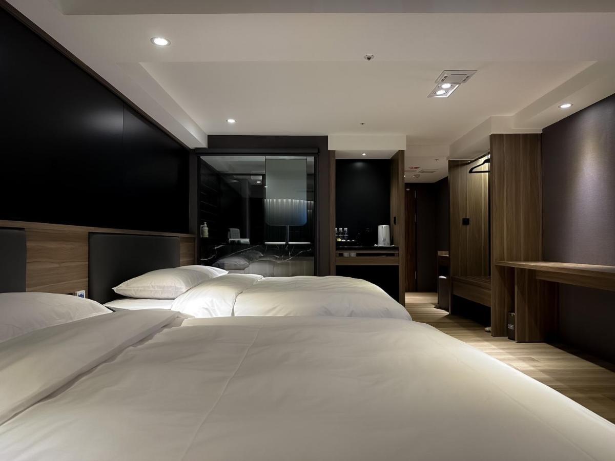 Autumn Willow Hotel Taichung Exterior photo