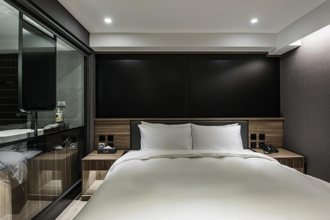 Autumn Willow Hotel Taichung Exterior photo