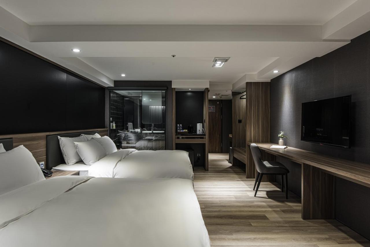 Autumn Willow Hotel Taichung Exterior photo