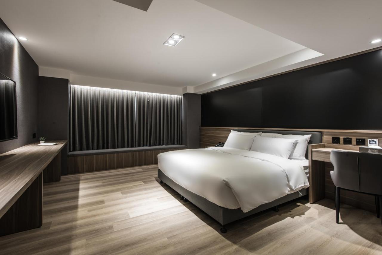 Autumn Willow Hotel Taichung Exterior photo