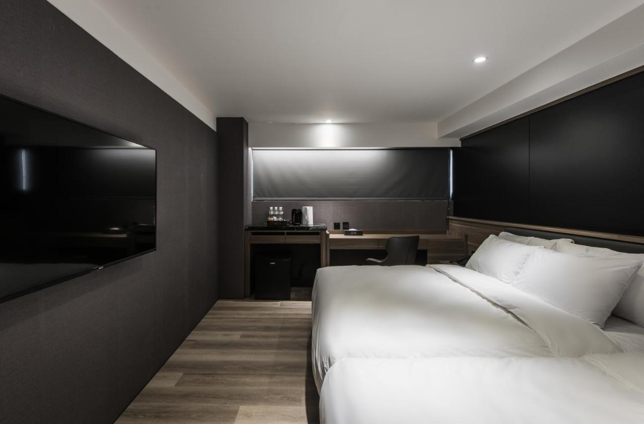Autumn Willow Hotel Taichung Exterior photo