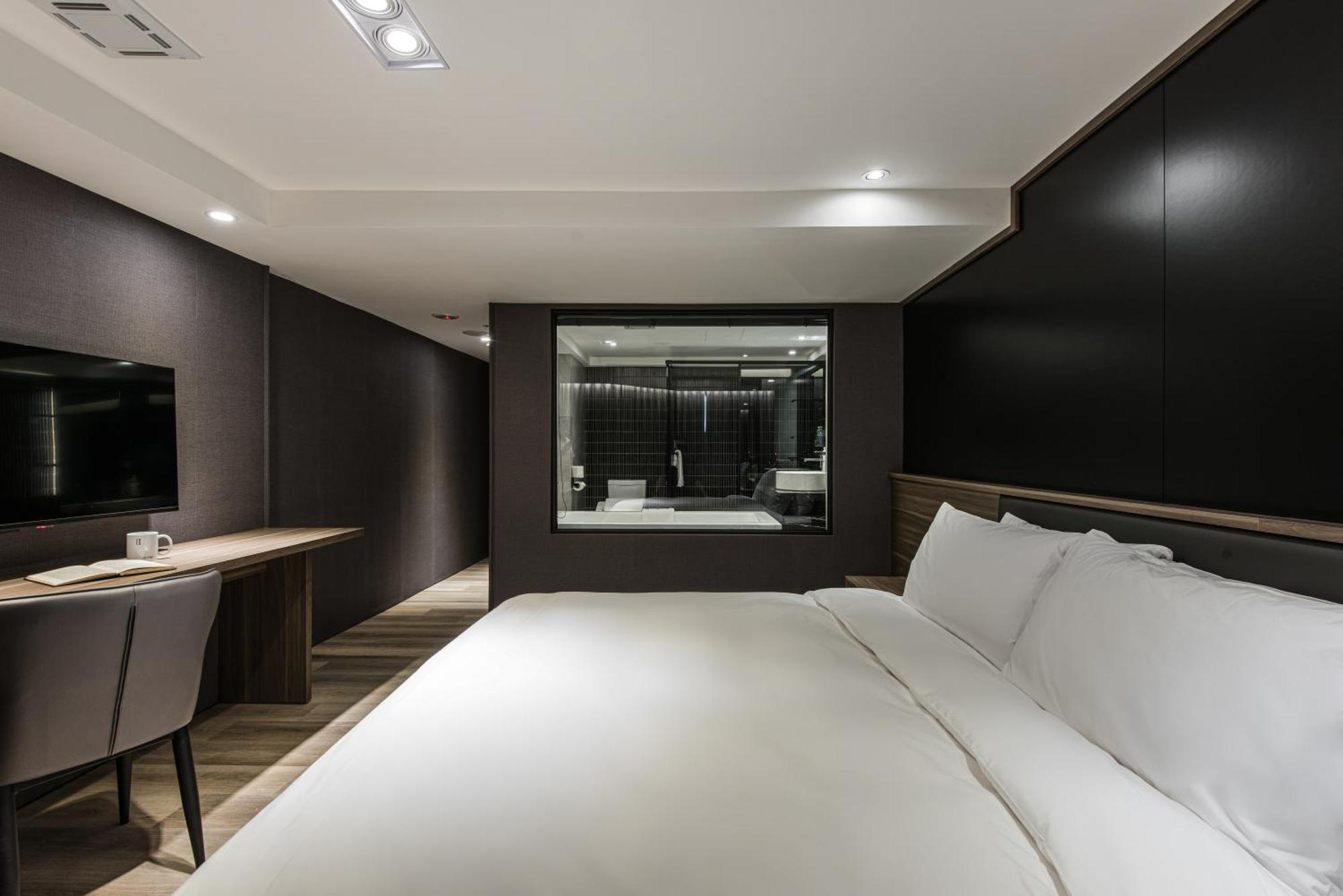 Autumn Willow Hotel Taichung Exterior photo